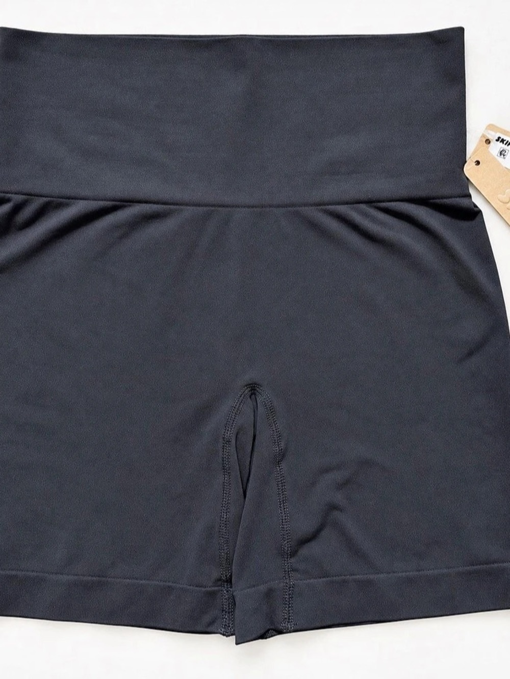 SKIMS Soft Smoothing Seamless Short Eclipse M NWT Discontinued